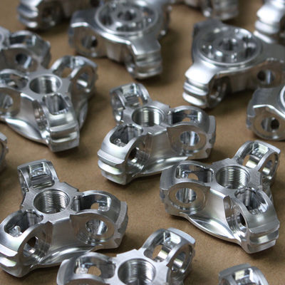 آلومینیوم مکانیکی CNC ماشینکاری قطعات آندایز کننده سطح نقاشی OEM