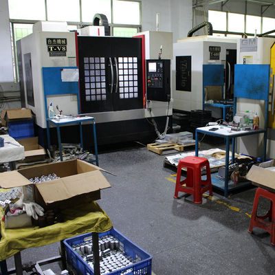سطح با دقت بالا CNC سفارشی قطعات آلومینیومی منجوق بلاست Silkscreening سطح