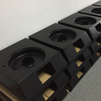 Reaction Injection Molding RIM با حجم کم قطعات بزرگ و قوی خوب به نظر می رسند و کار می کنند قیمت ارزان عالی
